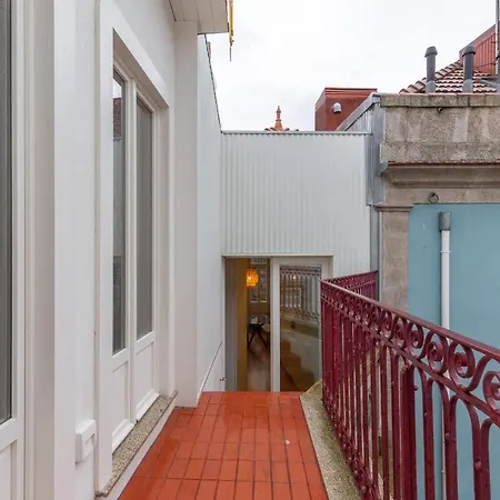 Guestready - Stylish Duplex With Private Balcony In Downtown