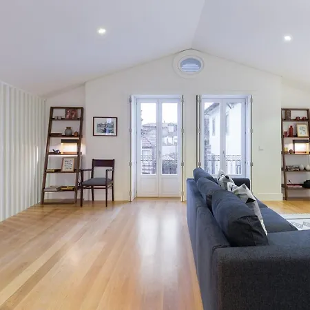 Guestready - Stylish Duplex With Private Balcony In Downtown