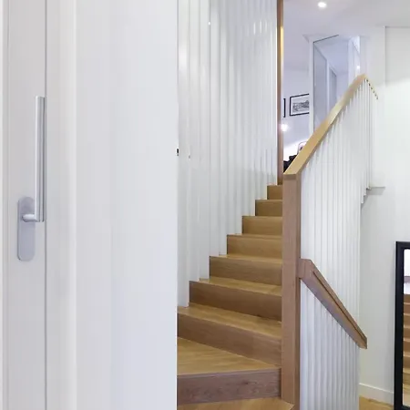 Guestready - Stylish Duplex With Private Balcony In Downtown * Oporto